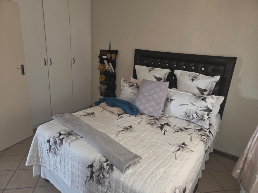 2 Bedroom Property for Sale in Rustenburg Central North West